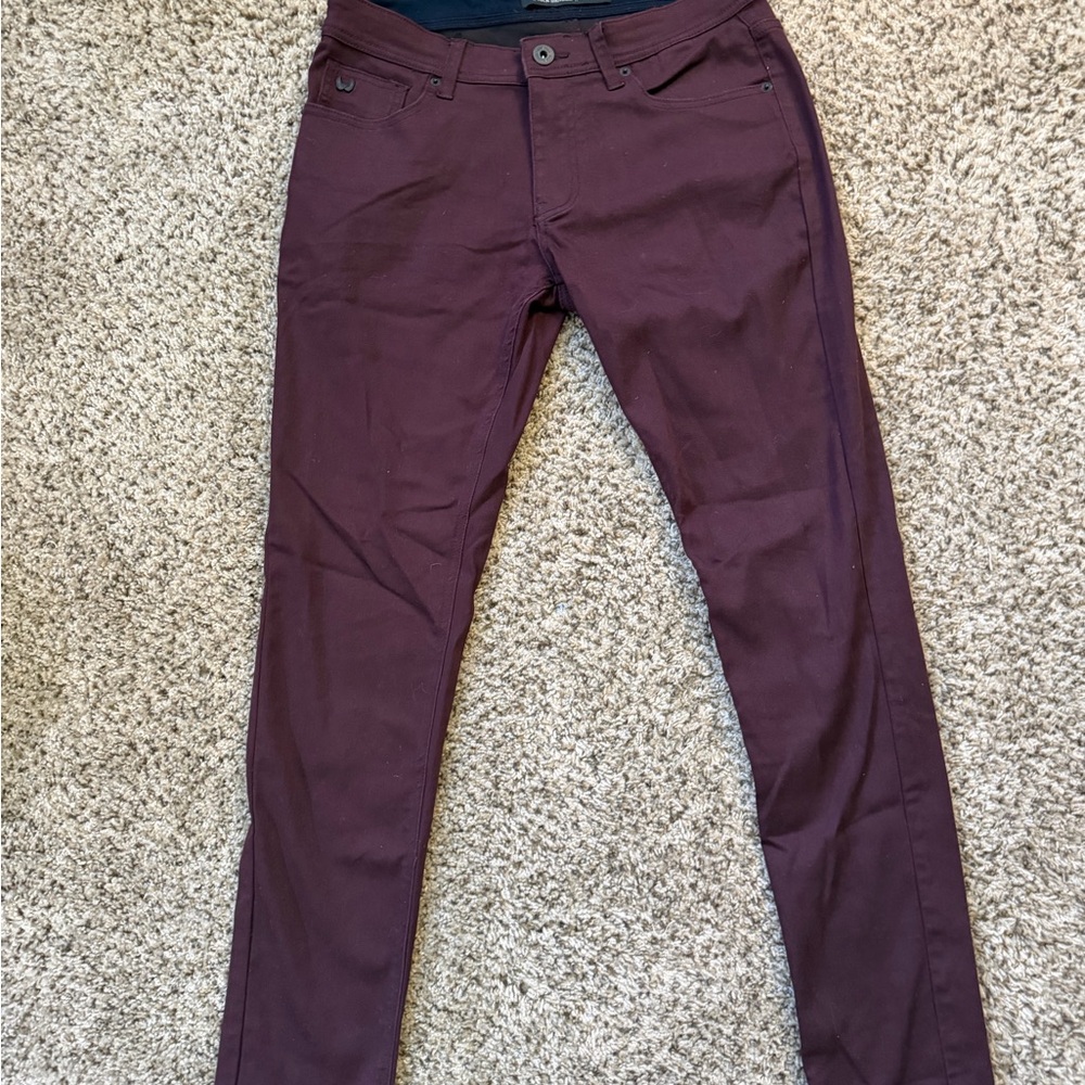 Slim Fit Men's Jeans in Deep Burgundy - Picture 2 of 4